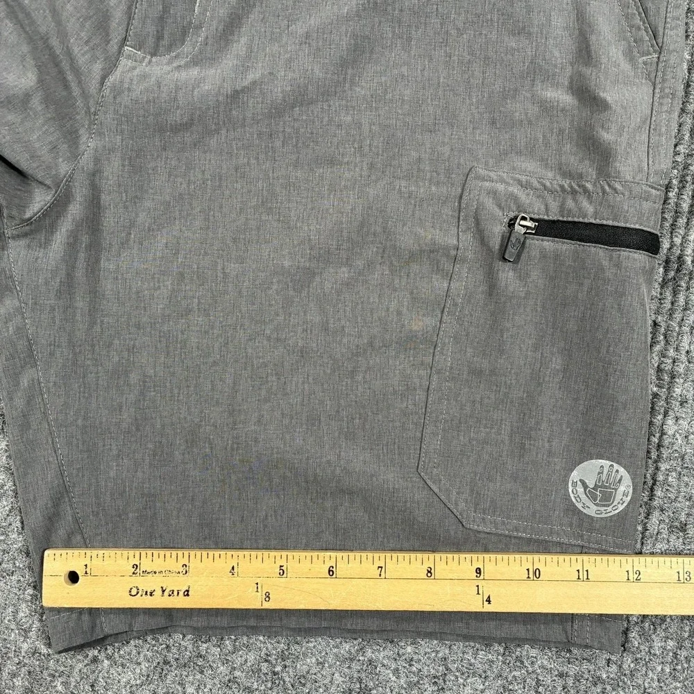 Body Glove Cargo Shorts Mens Size 36 Gray Stretch Lightweight Zip Pocket Summer